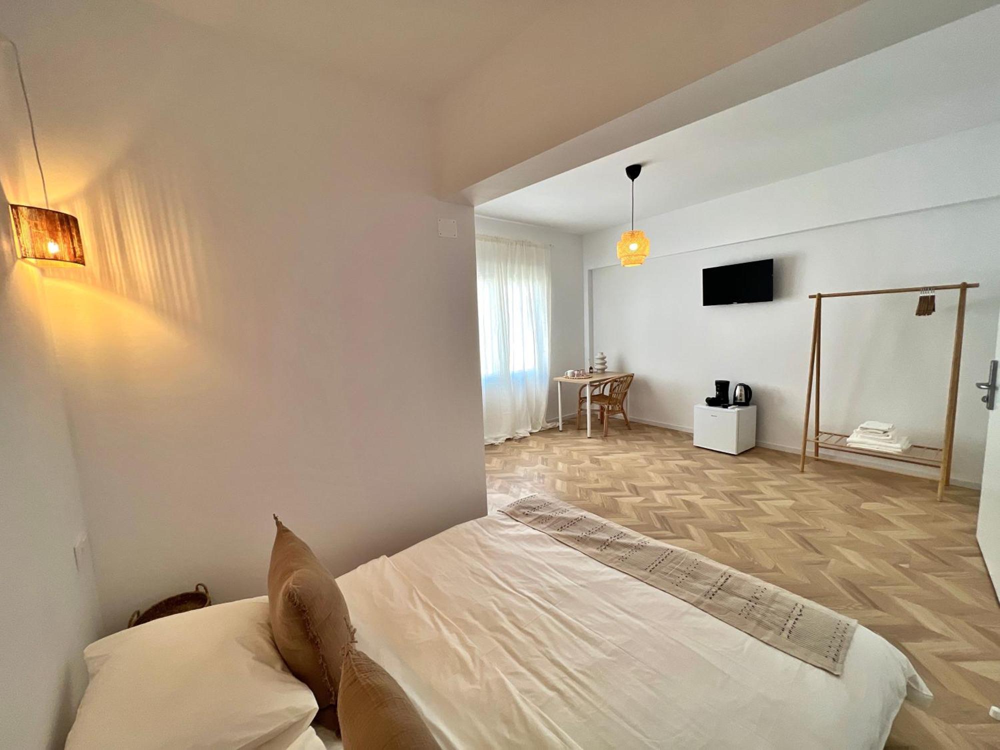 Tzatziki Studios Kavala Bagian luar foto