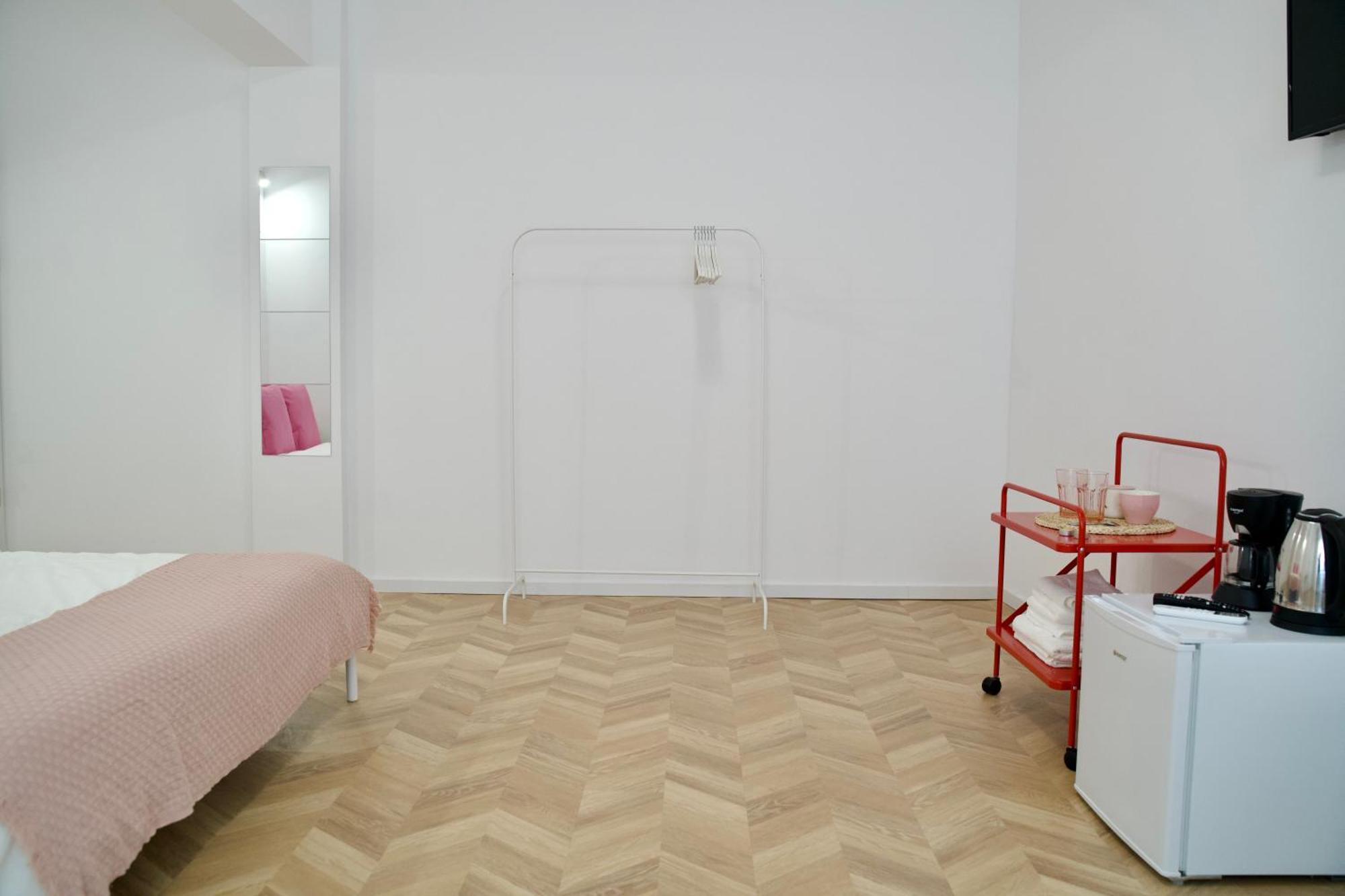 Tzatziki Studios Kavala Bagian luar foto