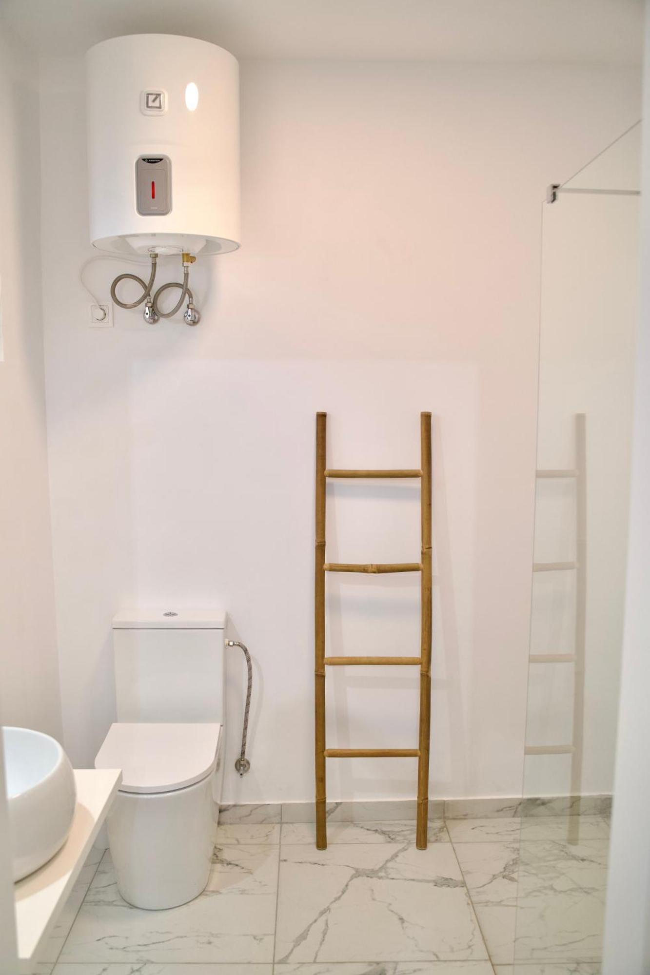 Tzatziki Studios Kavala Bagian luar foto