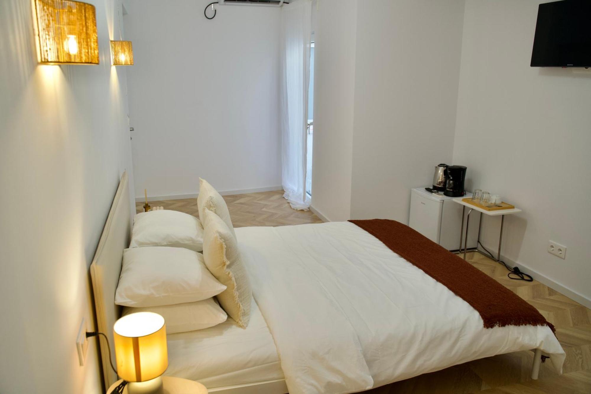 Tzatziki Studios Kavala Bagian luar foto